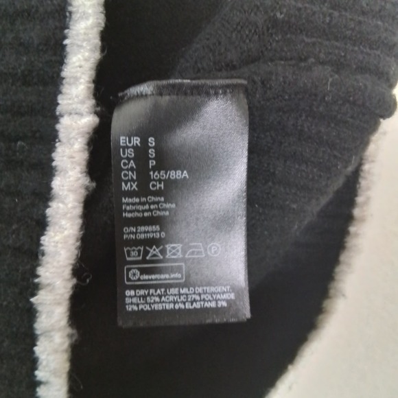 H&M Knit Sweater Hoodie‎ Size Small in Black w/ White Trim - Picture 10 of 11